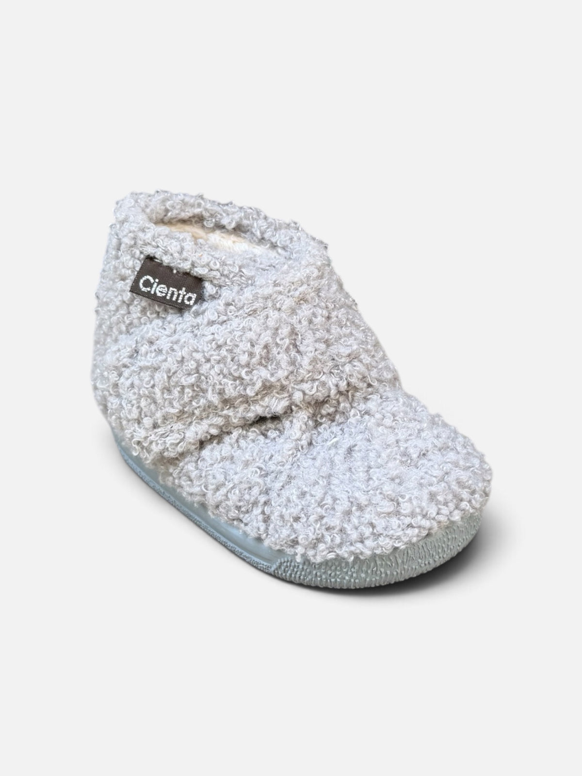 Chaussons Cienta Gris– Douceur et confort pour les petits pieds