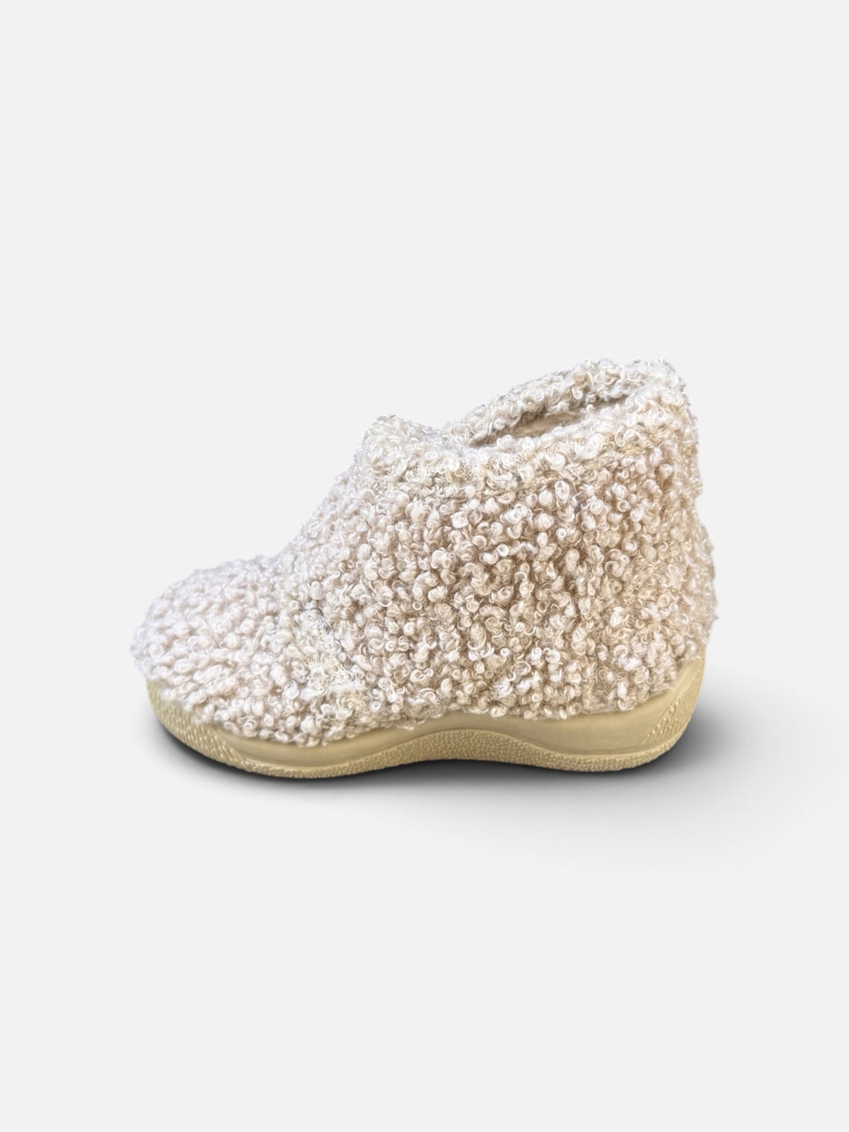 Chaussons Cienta Beige– Douceur et confort pour les petits pieds
